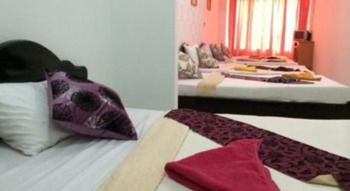 Baray Angkor Guesthouse Phnom Penh Bagian luar foto